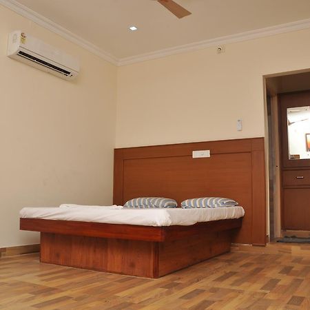Altis Lodge Erode Εξωτερικό φωτογραφία