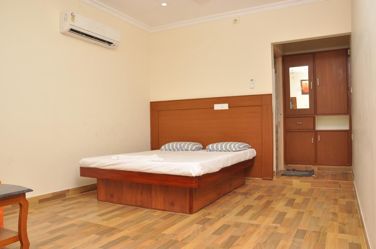 Altis Lodge Erode Εξωτερικό φωτογραφία